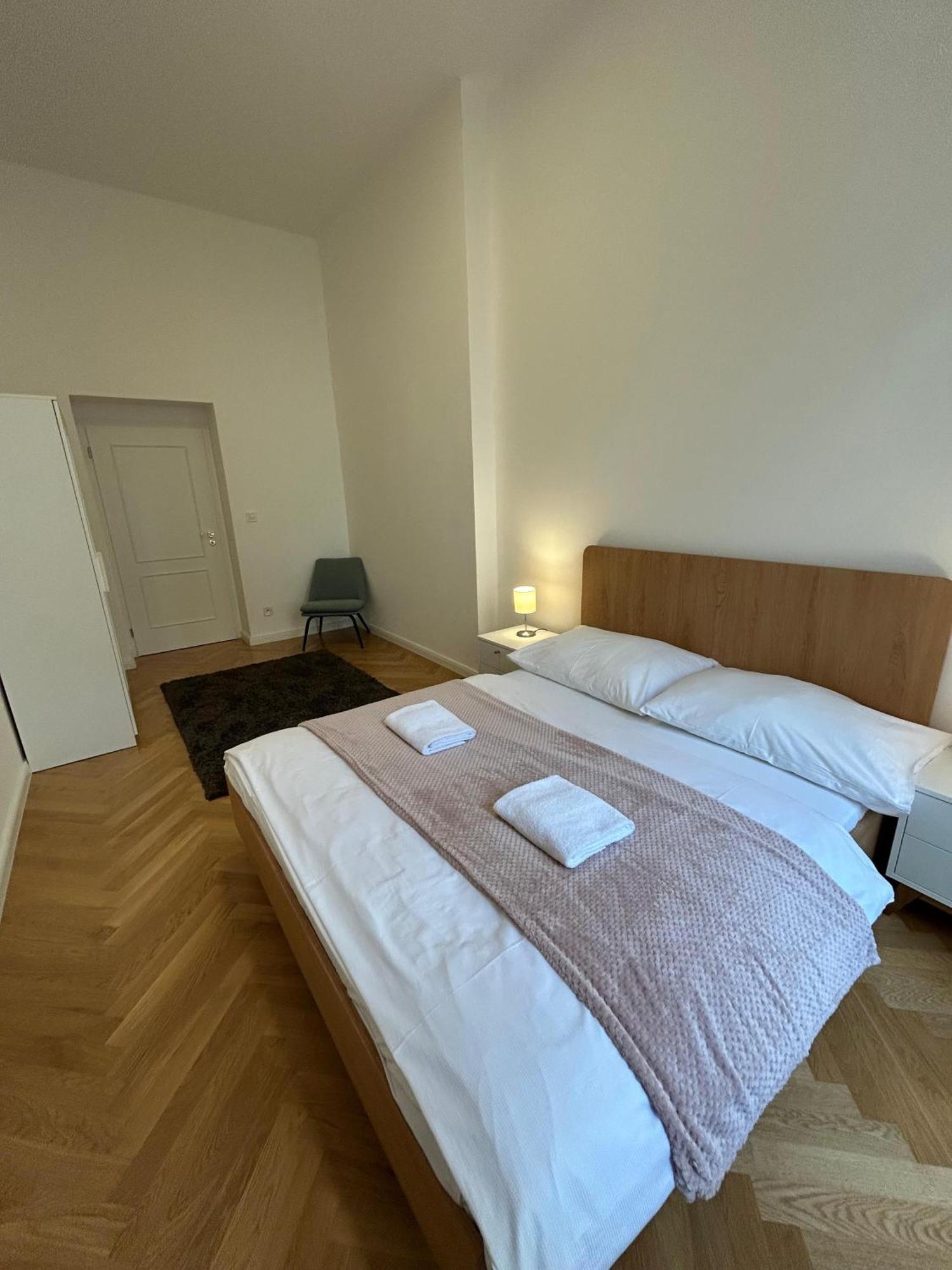 Rasinovo Nabrezi - Riverside Residence Πράγα Εξωτερικό φωτογραφία
