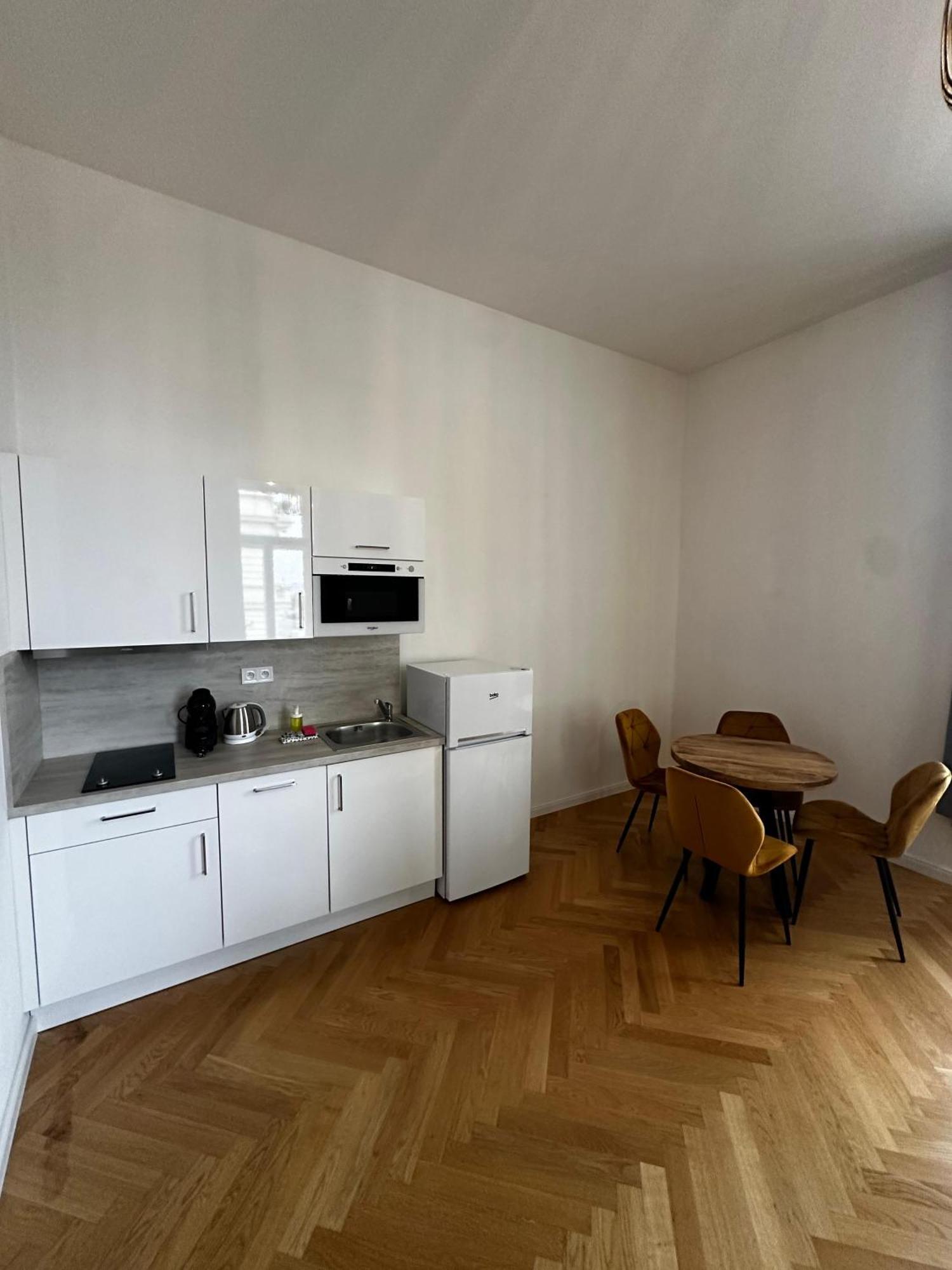 Rasinovo Nabrezi - Riverside Residence Πράγα Εξωτερικό φωτογραφία